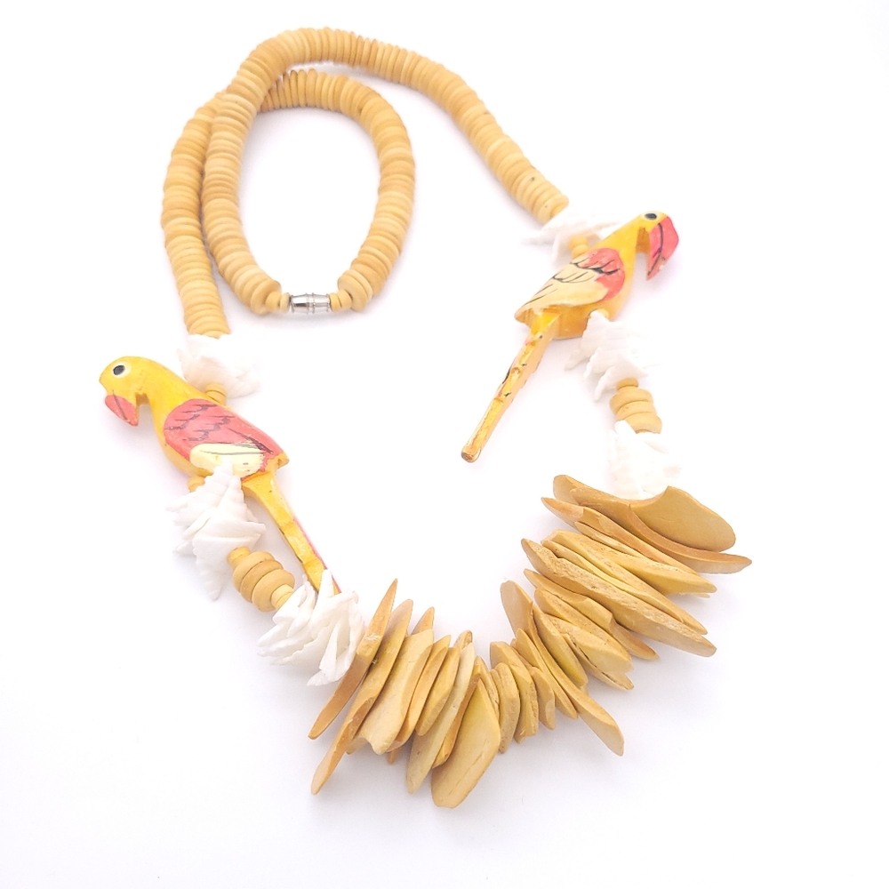 80s Parrot and Shell Necklace